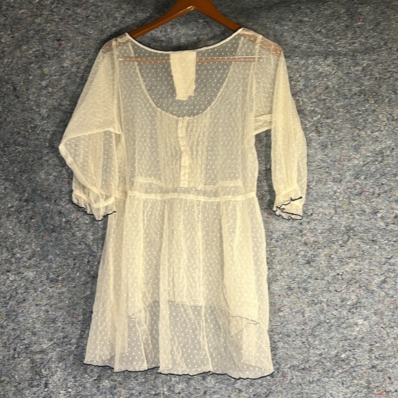 Free People sheer delicate dotted top. - Picture 4 of 4